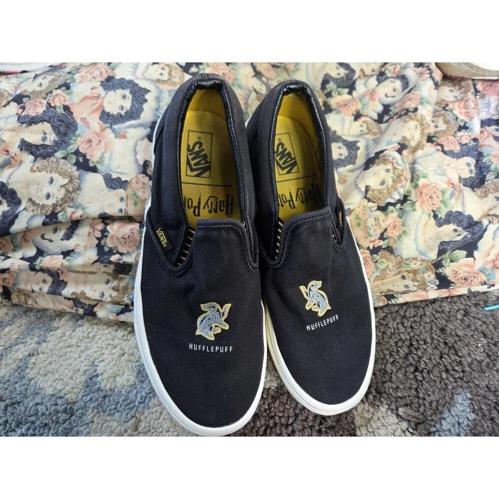 Vans Harry Potter Hufflepuff Classic Slip On Shoes Mens Size 6.5 Women Size 8
